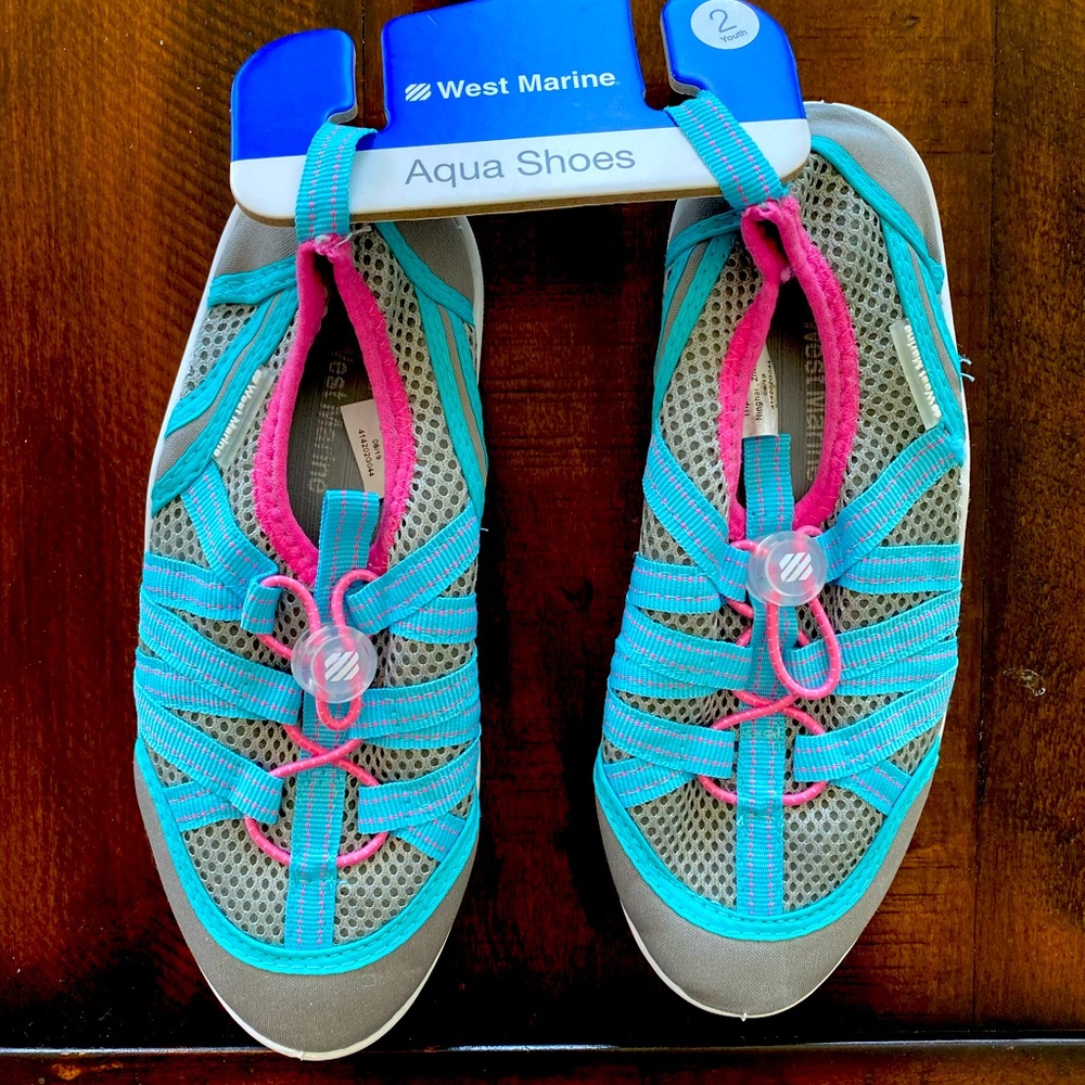 NWT West Marine Aqua Shoes